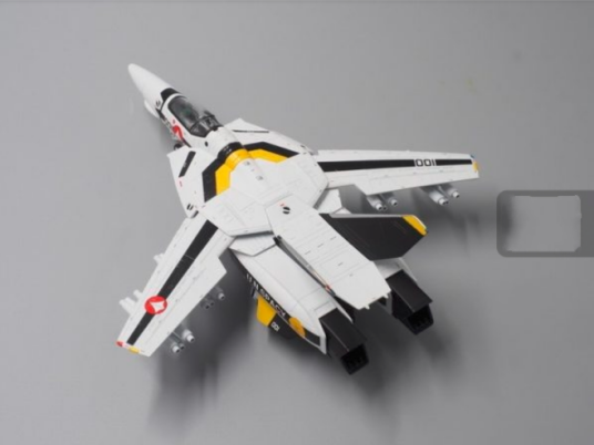 TOYNAMI 《太空堡垒》VF-1骷髅号（女武神）1:72合金压铸限定模型