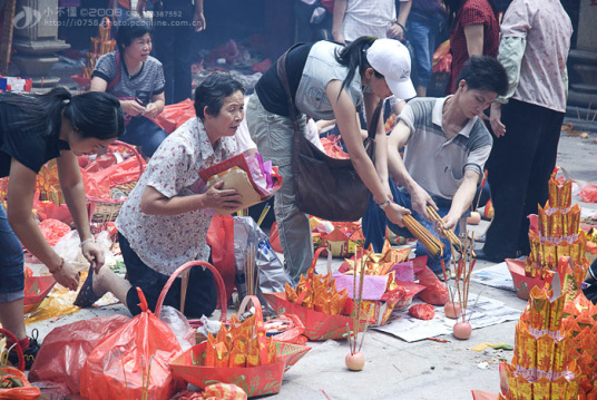 民间信俗（悦城龙母诞）