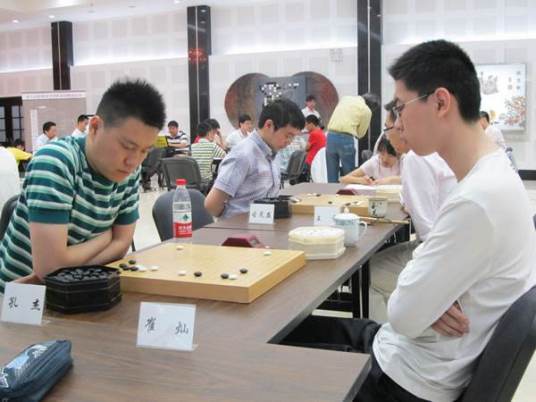 崔灿（围棋职业棋手）