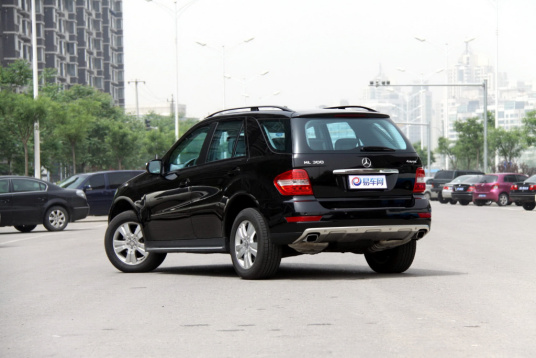 奔驰ML级2010款 ML300 4MATIC