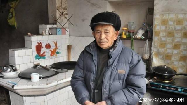 三个儿子去世留下60多万债务，8旬老人拾荒还债6年，现状如何？