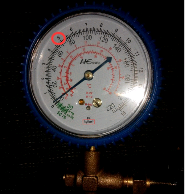 空调加氟压力表怎么看