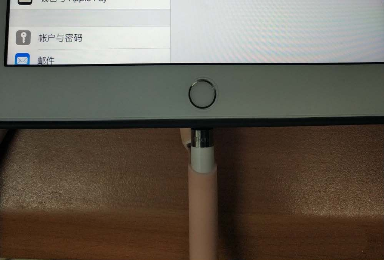 ipad pencil怎么连接