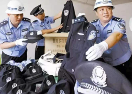 平民穿警服算违法吗？怎么处理啊？