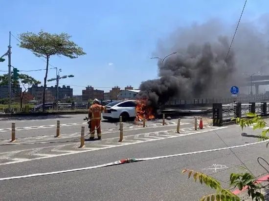 林志颖遭遇车祸，目击者称被救出时满脸是血一度无法说话，事故缘由是啥？