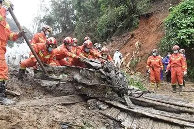 搜救现场：像梳子梳头一样搜遍山林，此次的搜救工作有多仔细？