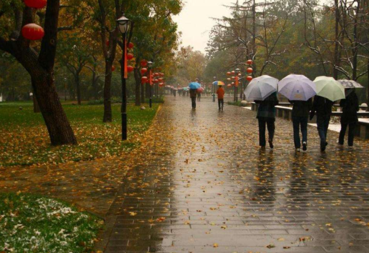 秋天的雨是一把钥匙怎么仿写比喻句？