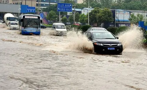 长沙暴雨有门店被淹近半，给商户们造成了多大的损失？