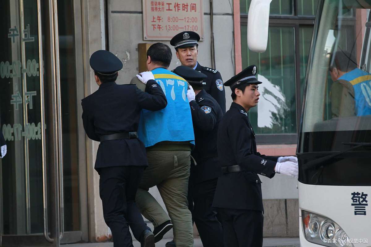 死缓犯人不愿服刑，逃脱后再次被抓，会改判死刑吗？