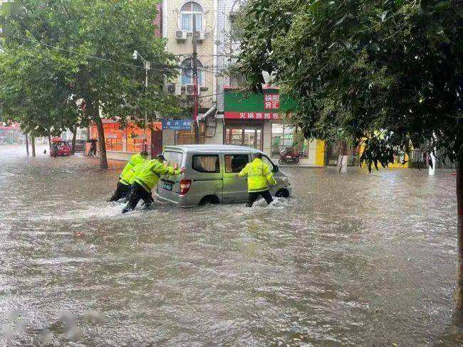 河南暴雨高温无缝衔接！居民出行需要注意什么？