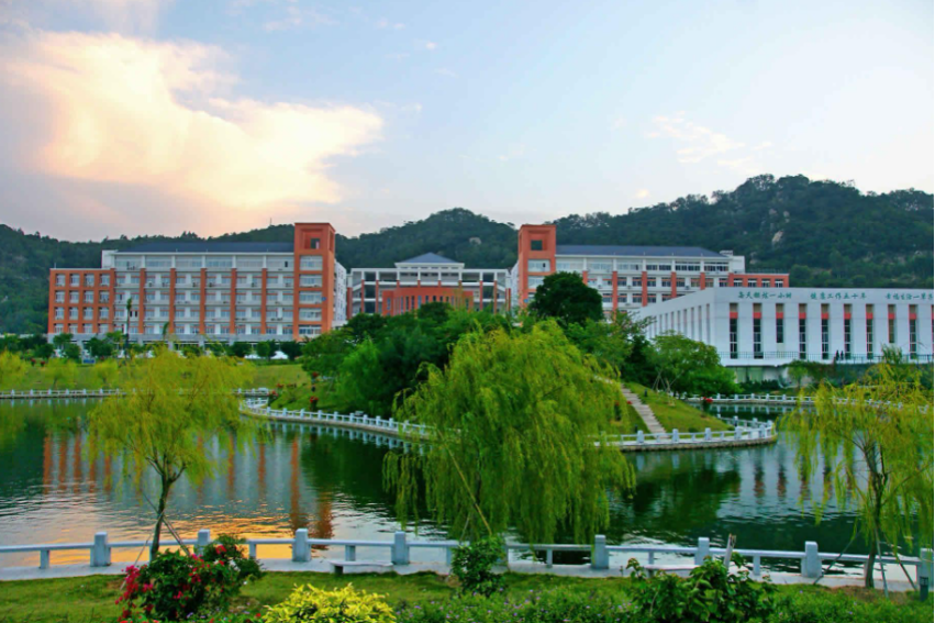 厦门大学医学院怎么样