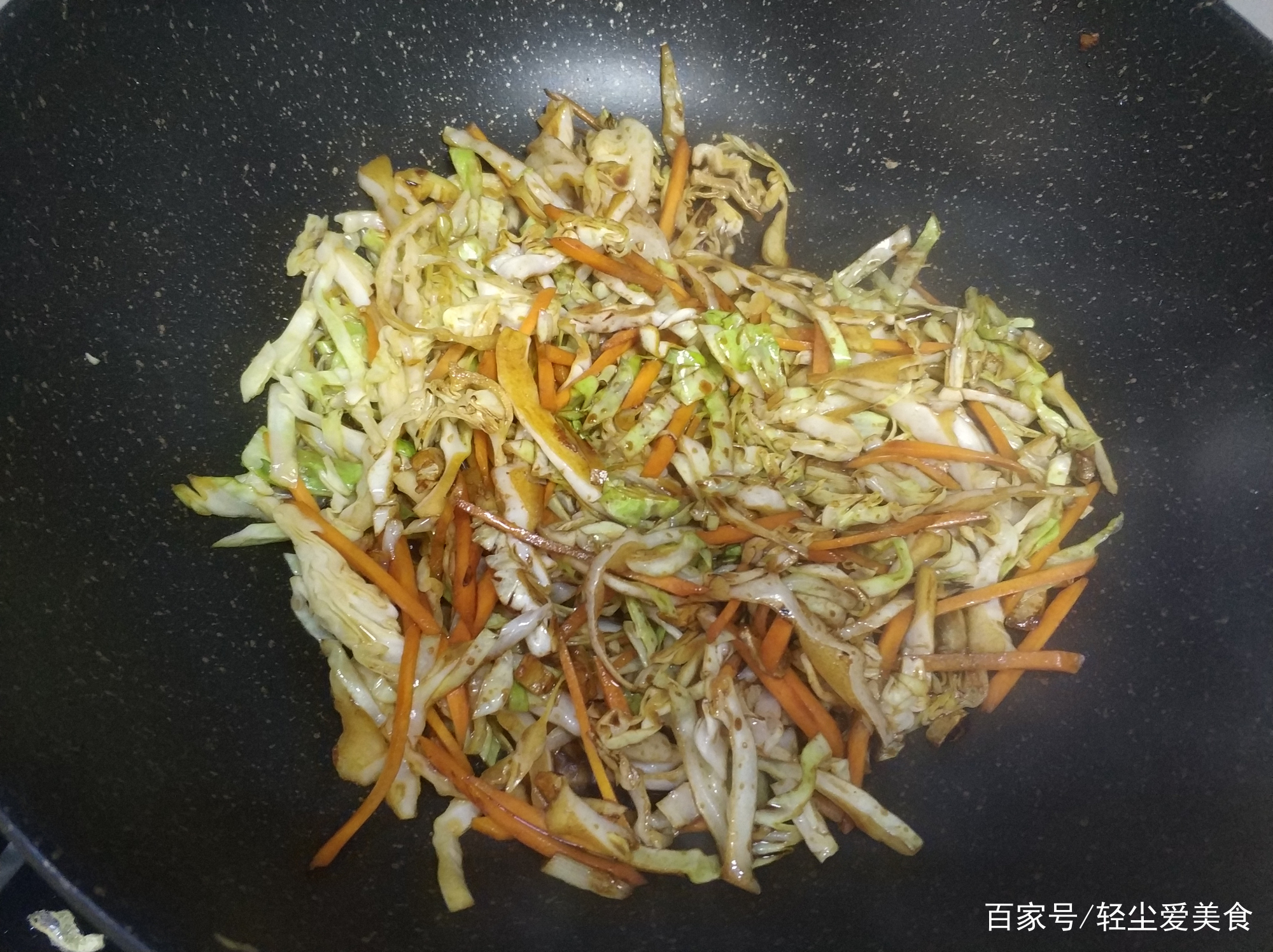 圆白菜炒饼丝的家常做法？