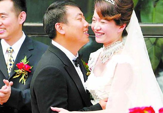 刘国梁有几个老婆？