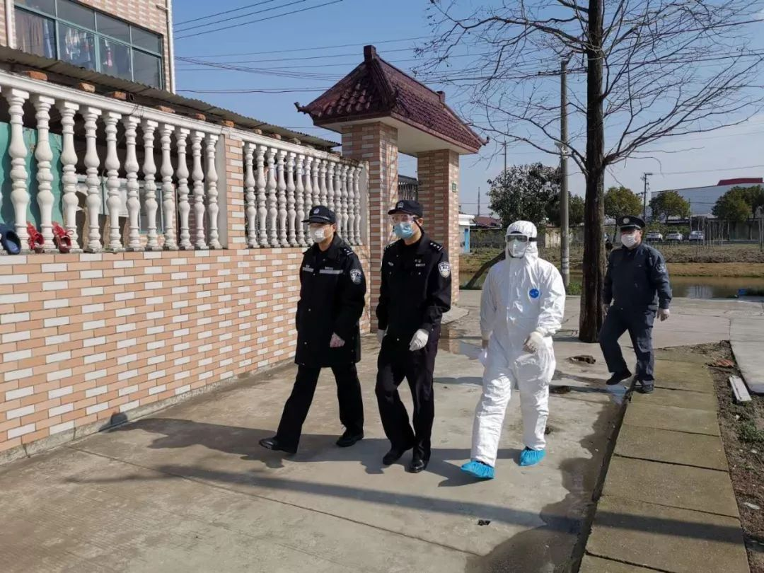 银川一女子为见男友擅自逃离隔离管控，你如何看待这名女子的行为？