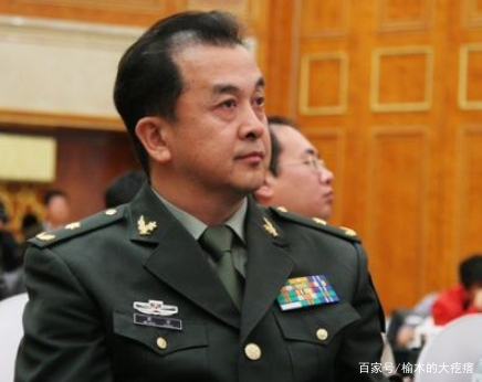 黄宏为什么被免职