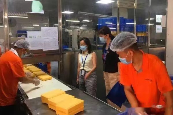 广州一小学惊现“早产”面包，为何频频出现早产食品？