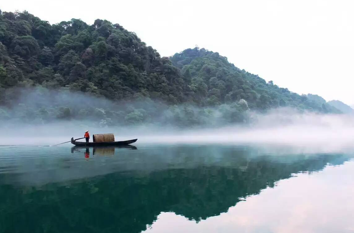 烟波浩渺的意思