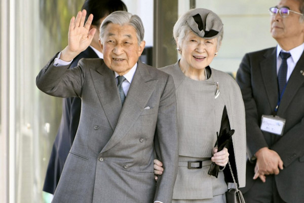 日本天皇与日本首相谁的权力更大